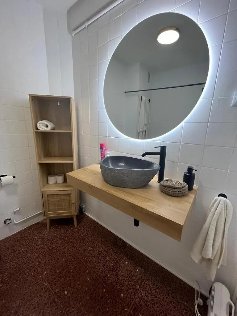 Encantador Apartamento En El Corazon De Tremp 0*,